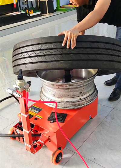 扒胎機(jī)