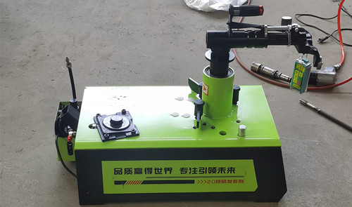 扒胎機
